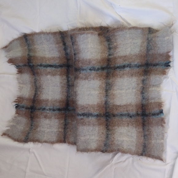 Vintage Harrods Muted Douglas scarf - Picture 2 of 13